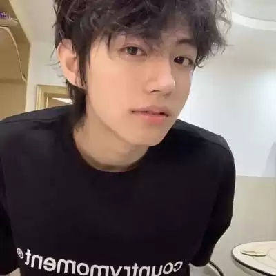 卢浅伽
